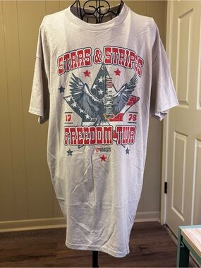 Stars & Stripes Freedom Tour Graphic Tee - Light Gray
